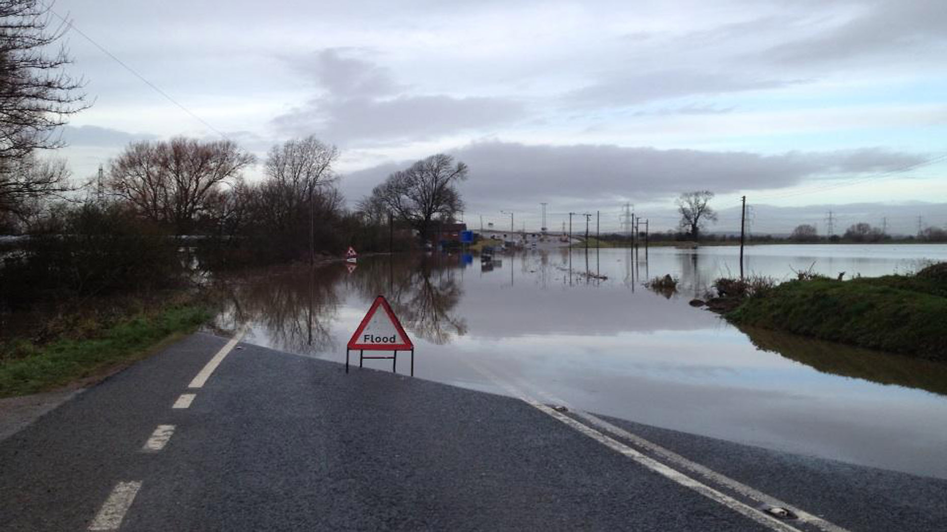 Lincolnshire County Council issues flood safety advice to motorists