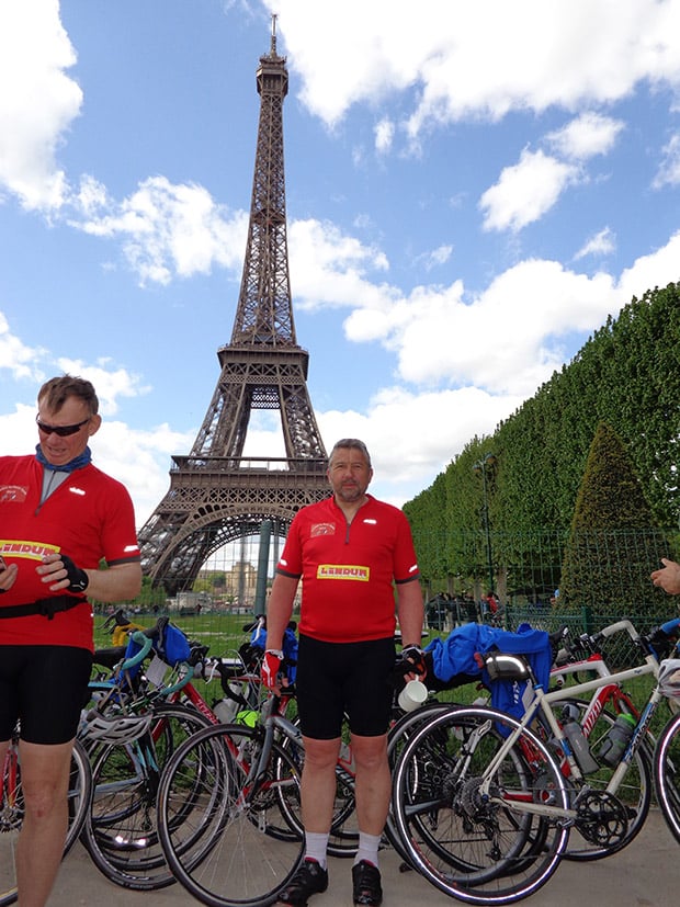 Tim Clark (left) and Simon Gregory at the Eiffel Tower finish point.