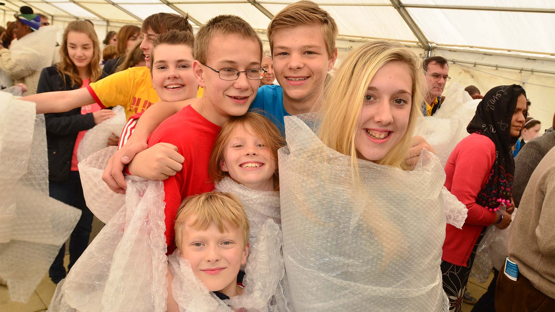 Video: SoundLincs attempt bubble wrap world record