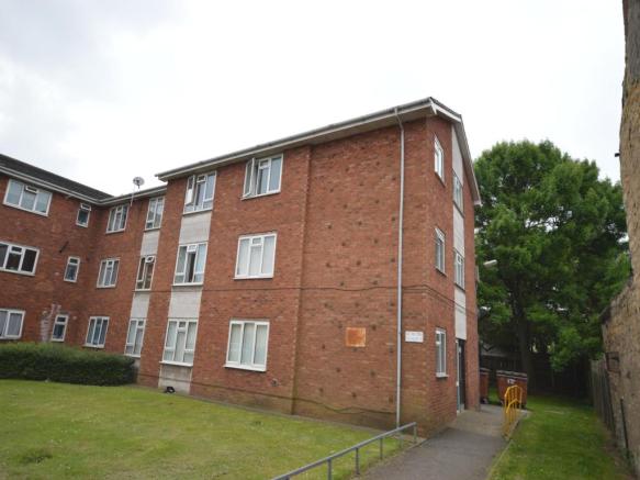 2 bedroom flat for sale in Chelmsford Street, Lincoln