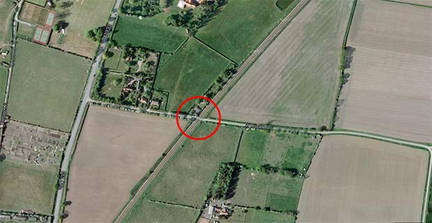The nearest crossing to the incident, south of Collingham. 