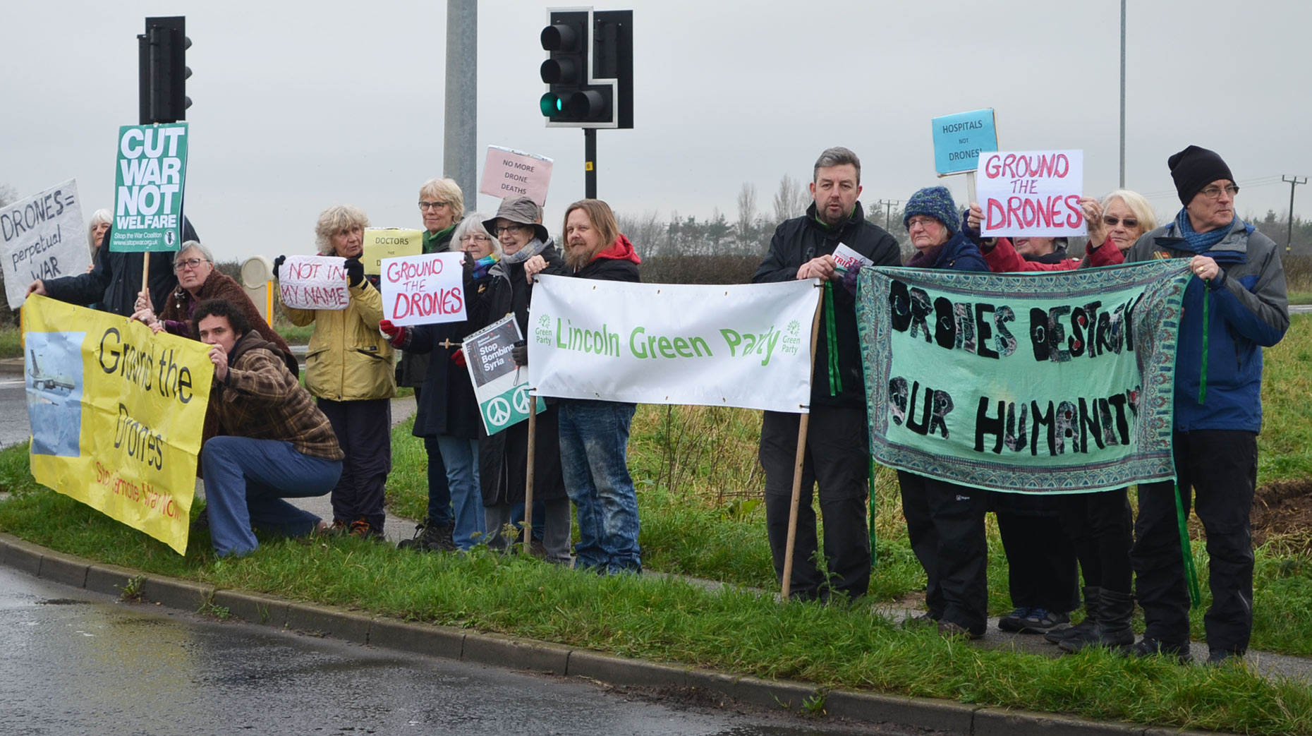 Demonstrators at the base on January 5, 2016. Photo: The Lincolnite