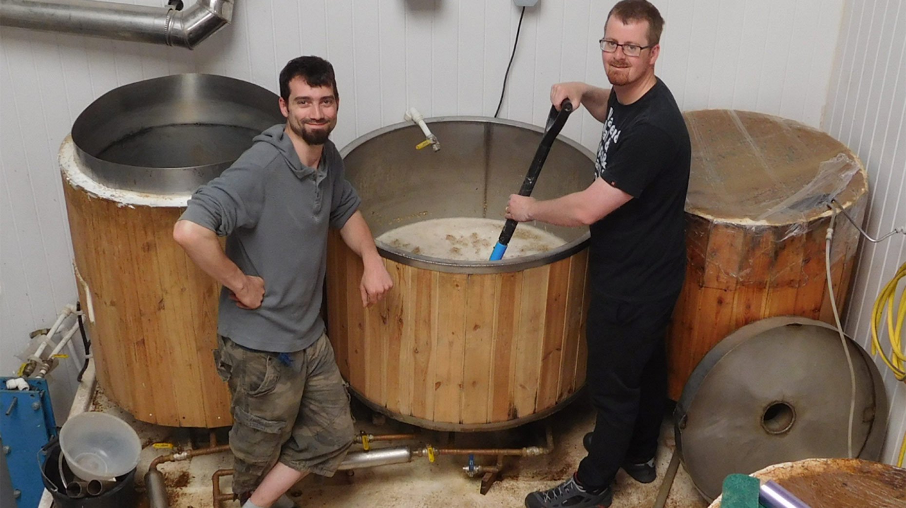 Cathedral Heights brewer, Steve Marston and Lincoln CAMRA committee member, Ashley Sewell, mashing in for the Festival ale.