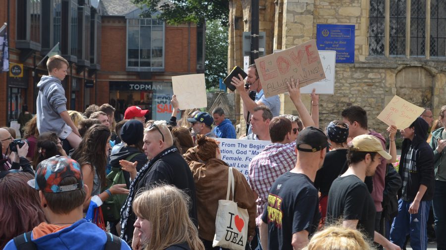 Video: Locals Clash With Hate Preachers In Lincoln