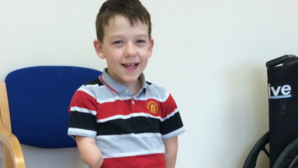 Lincolnshire Police raise nearly £14,000 for boy's new prosthetic blades