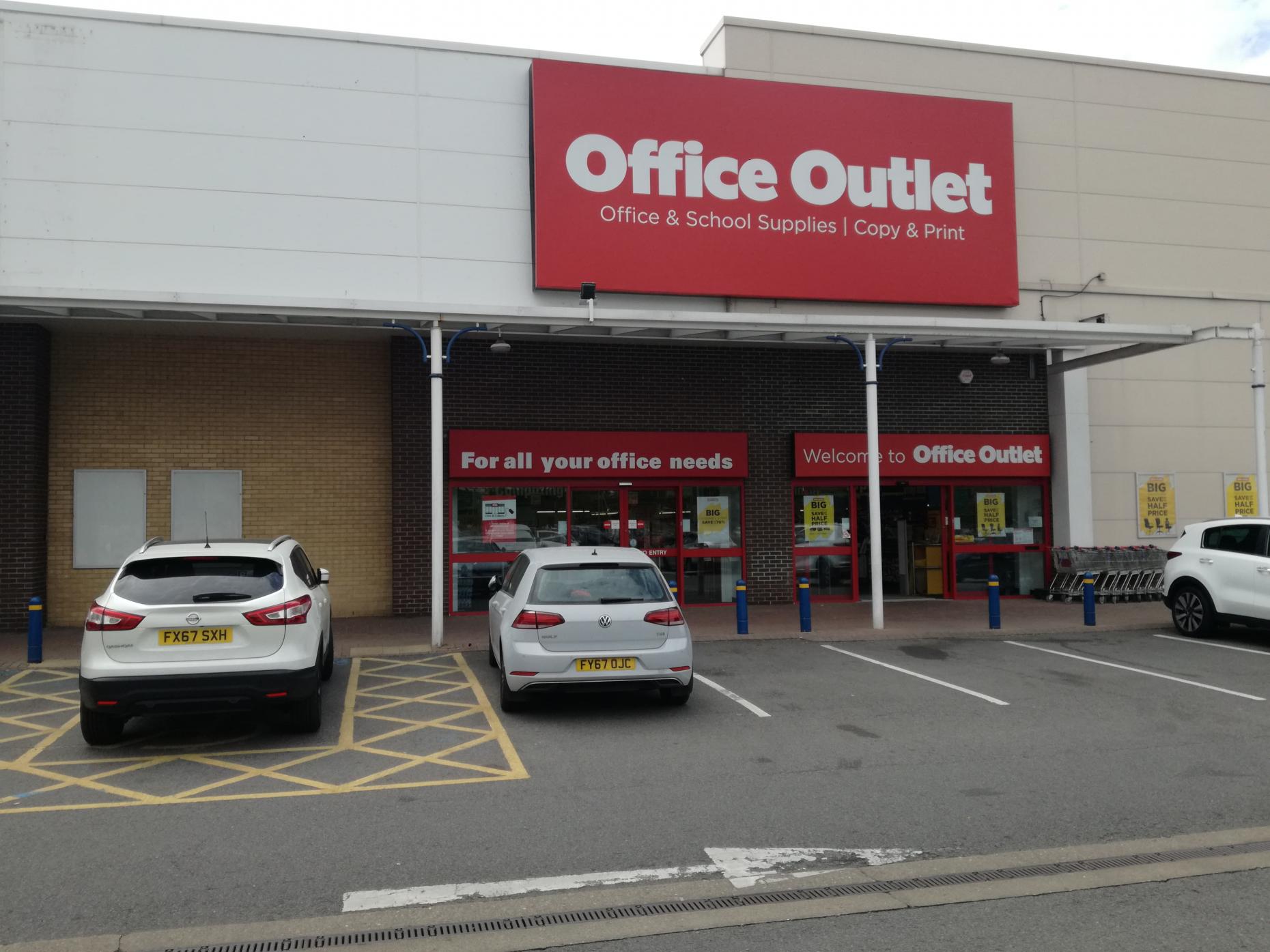 Lincoln Office Outlet closing next month