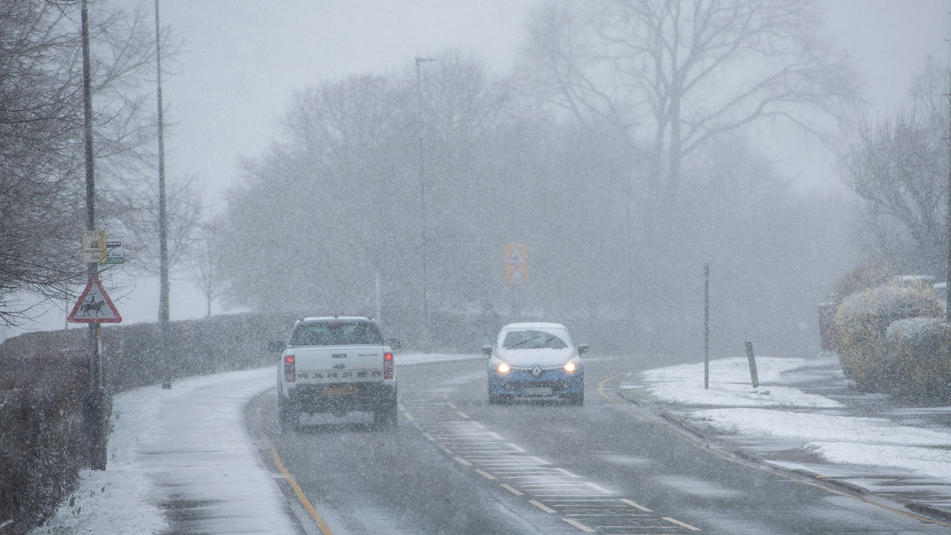 Over 20 schools closed after more snow hits Lincolnshire