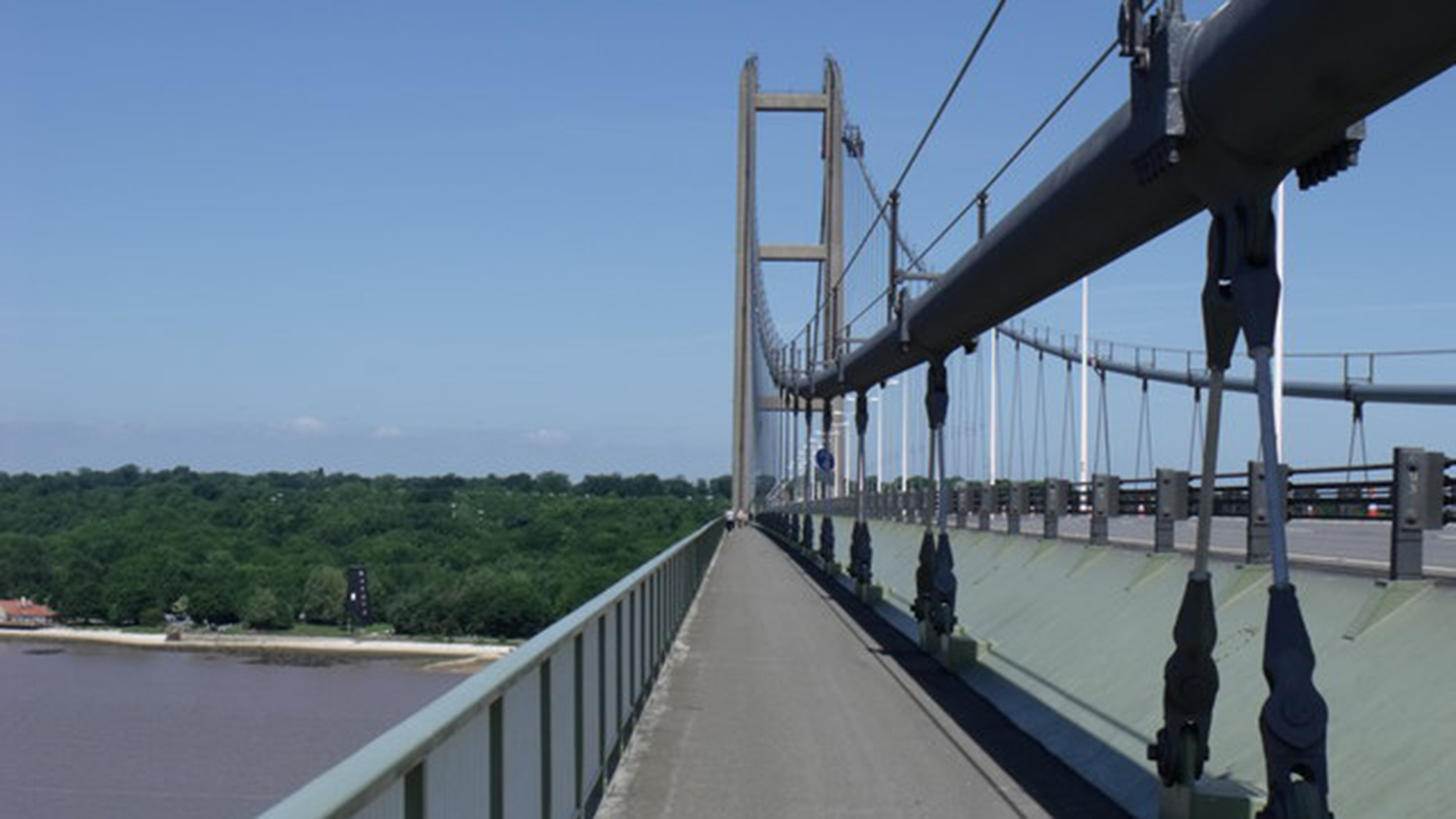 Humber Bridge footpaths closed indefinitely after six deaths in a