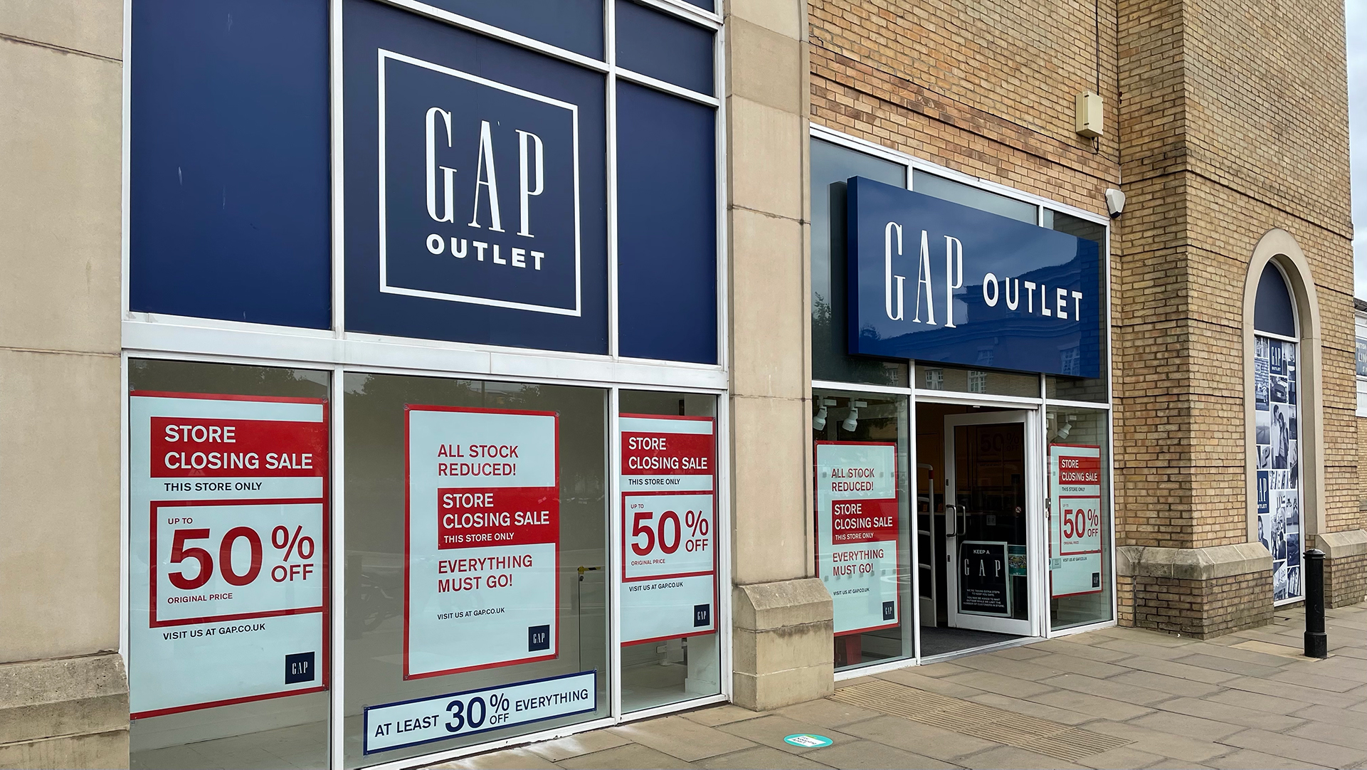 Gap factory store lincoln on sale plaza