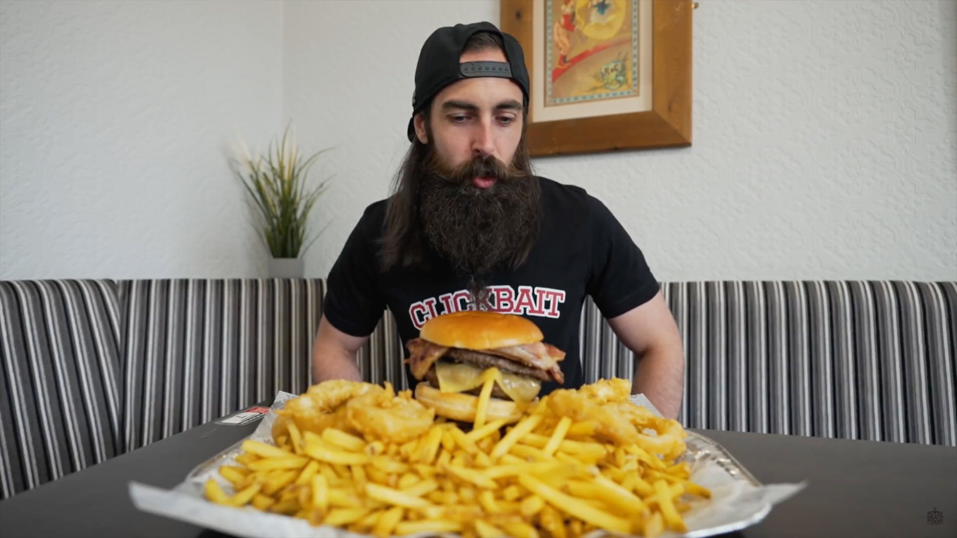 YouTube star Beard Meats Food smashes unbeaten Scothern pub eating ...